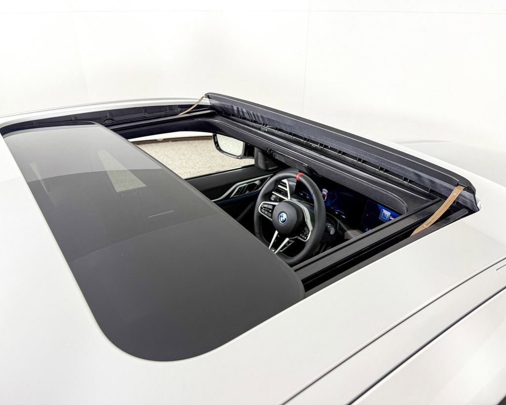 Thumbnail: 2025 BMW i4 - 22
