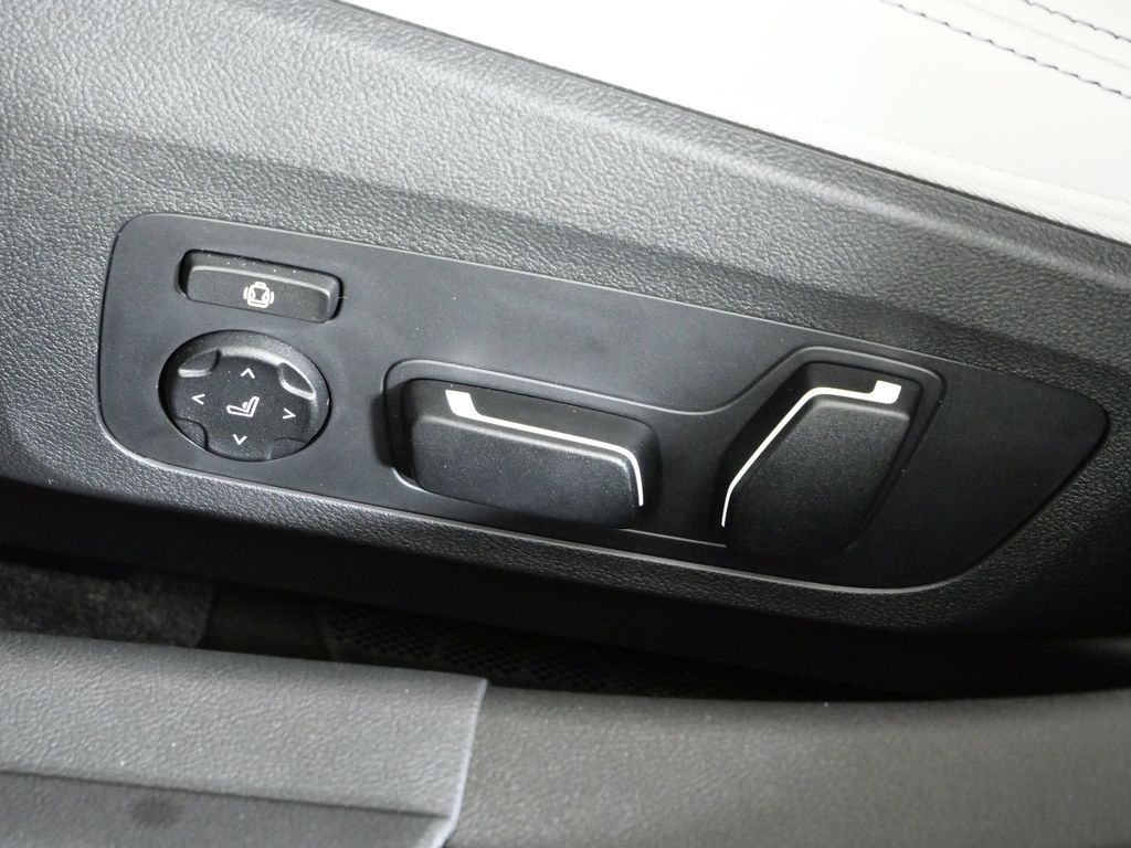 Thumbnail: 2026 BMW M3 - 36