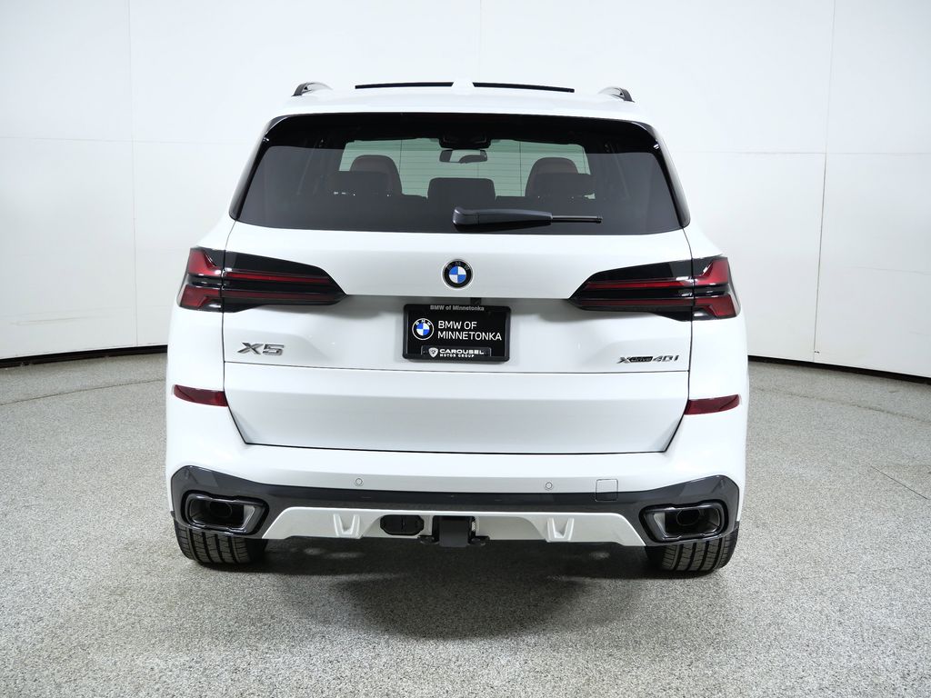 Thumbnail: 2026 BMW X5 - 10