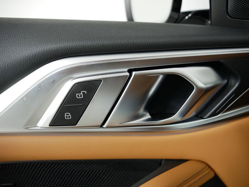 Thumbnail: 2025 BMW 4 Series - 33