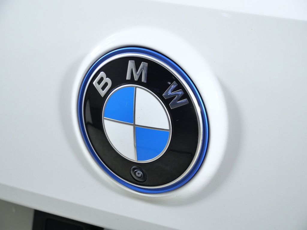 Thumbnail: 2025 BMW iX - 14