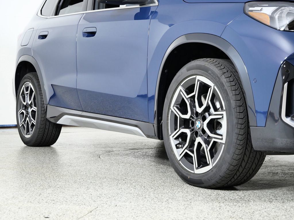 Thumbnail: 2026 BMW X1 - 8