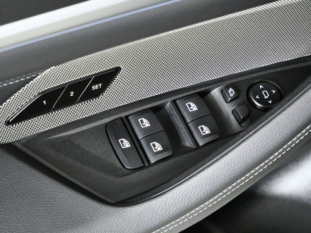 Thumbnail: 2026 BMW i4 - 35