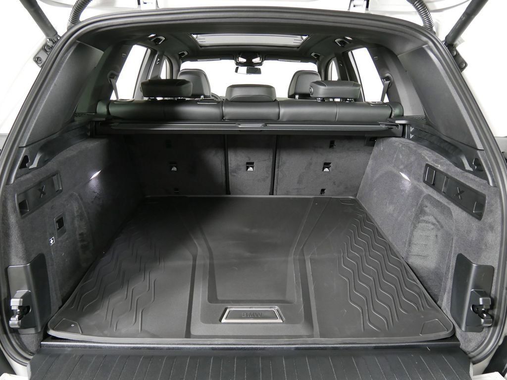 Thumbnail: 2026 BMW X5 - 25