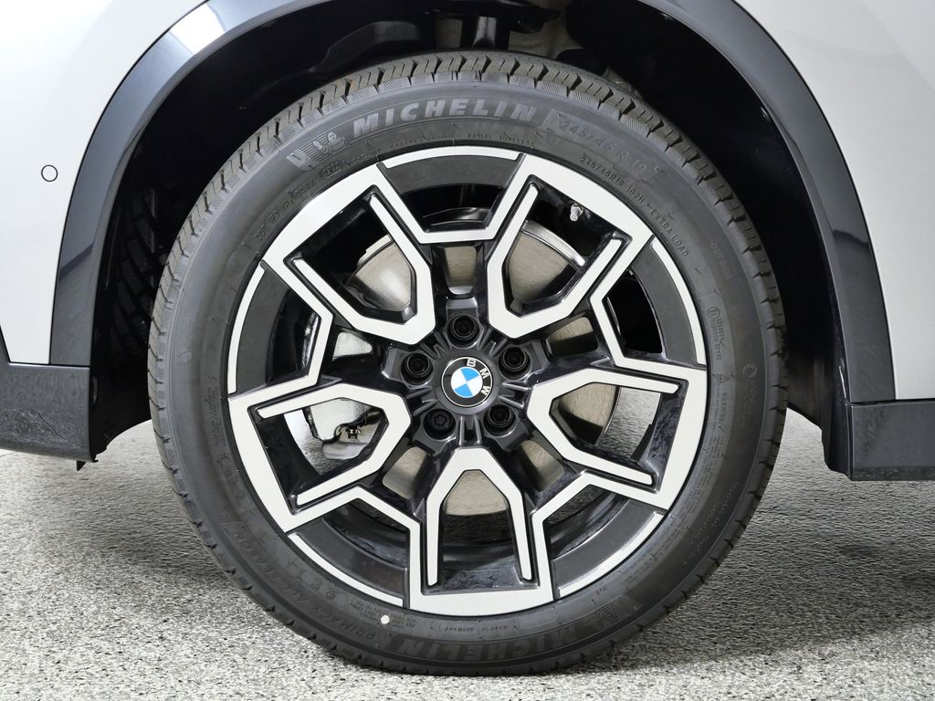 Thumbnail: 2026 BMW X1 - 17