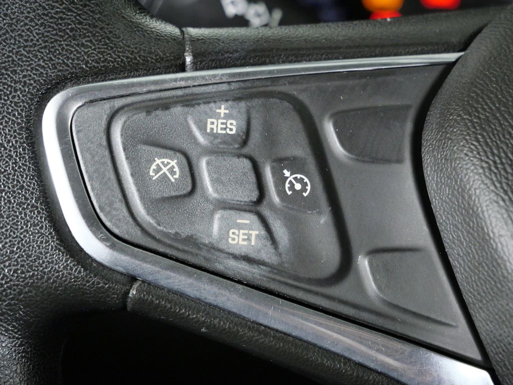 Thumbnail: 2018 Chevrolet Equinox - 37