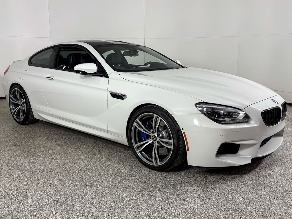 Thumbnail: 2015 BMW M6 - 4