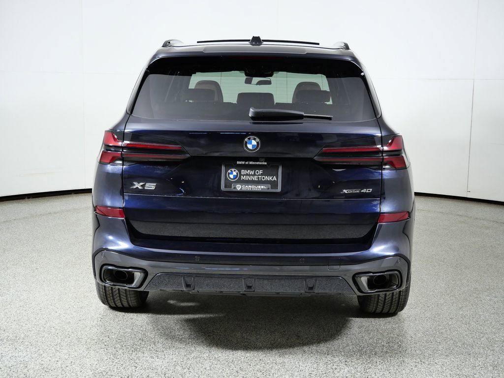 Thumbnail: 2026 BMW X5 - 12