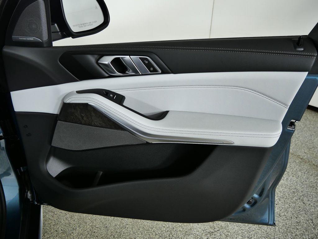 Thumbnail: 2026 BMW X5 - 19