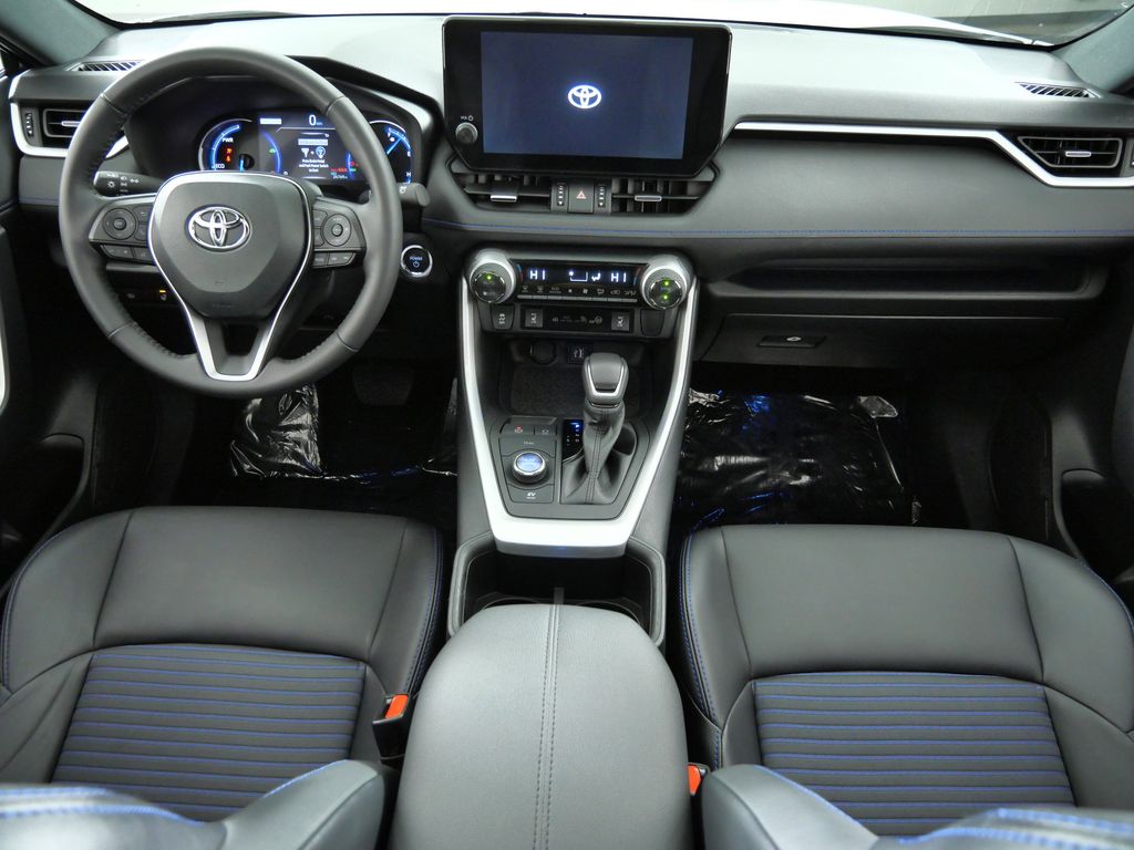 Thumbnail: 2024 Toyota RAV4 - 6