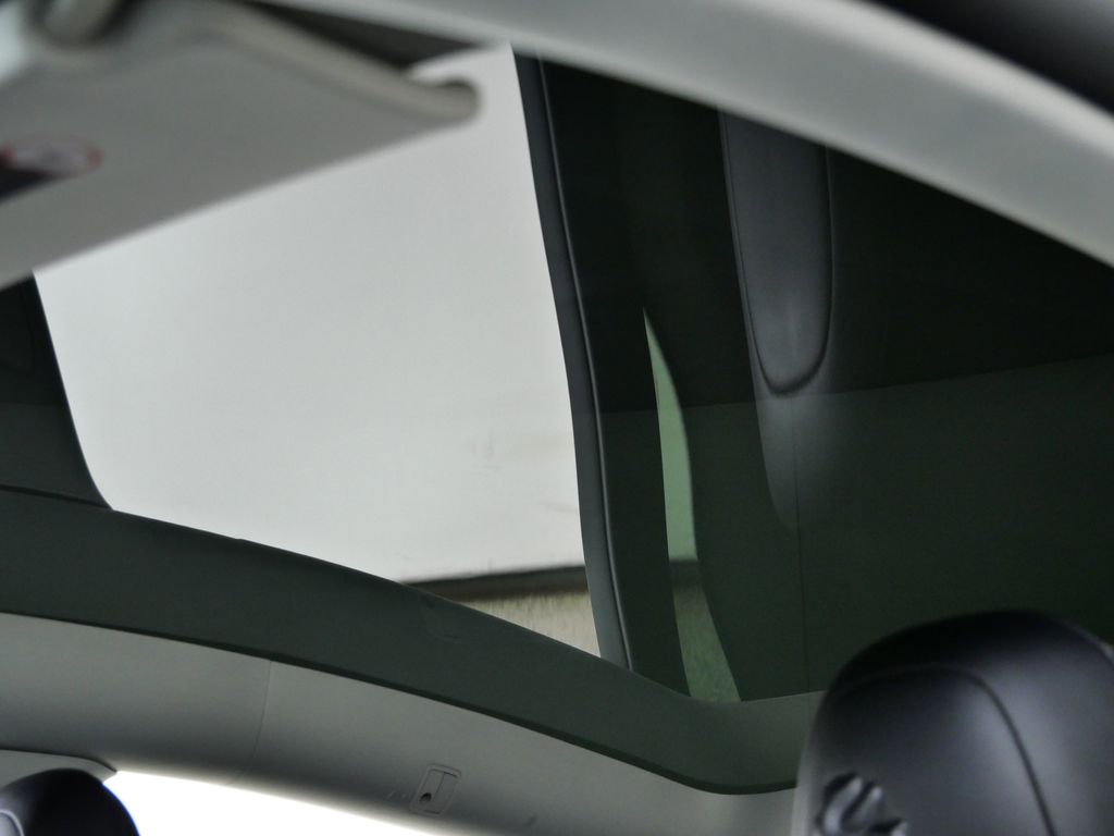 Thumbnail: 2022 Tesla Model Y - 20