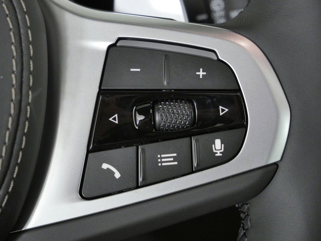 Thumbnail: 2026 BMW X5 - 42