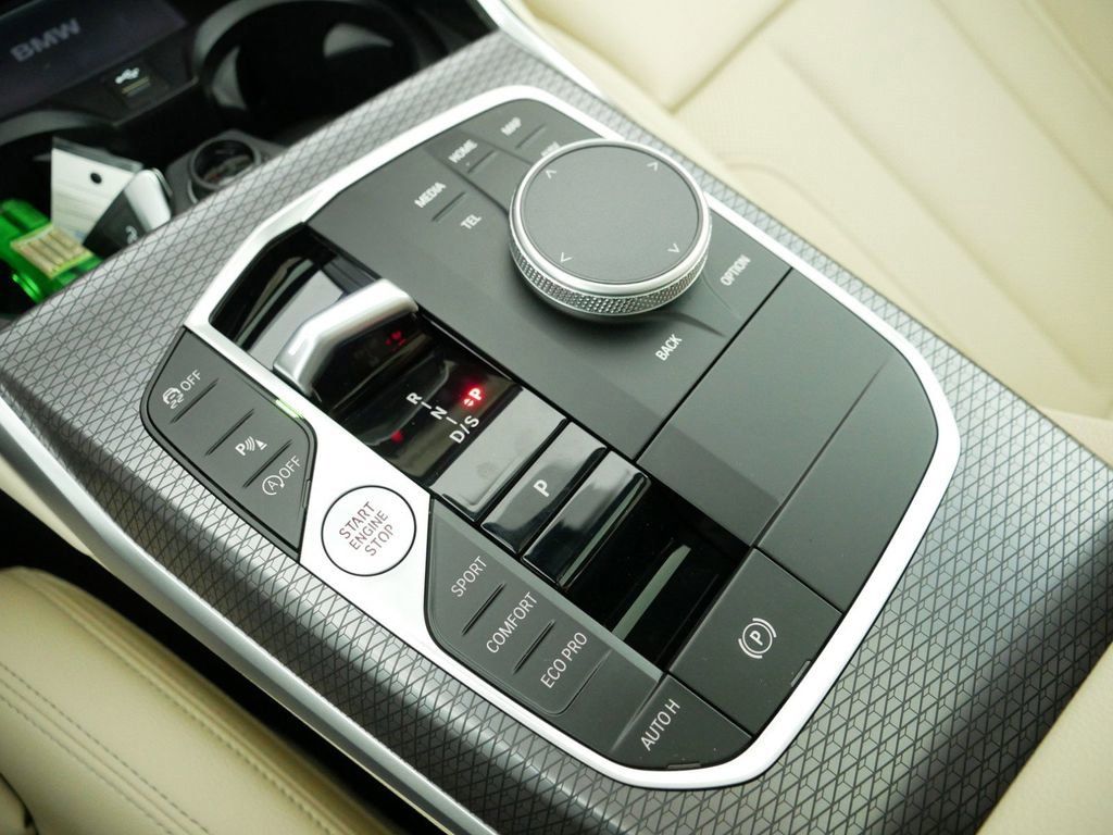 Thumbnail: 2025 BMW 3 Series - 49