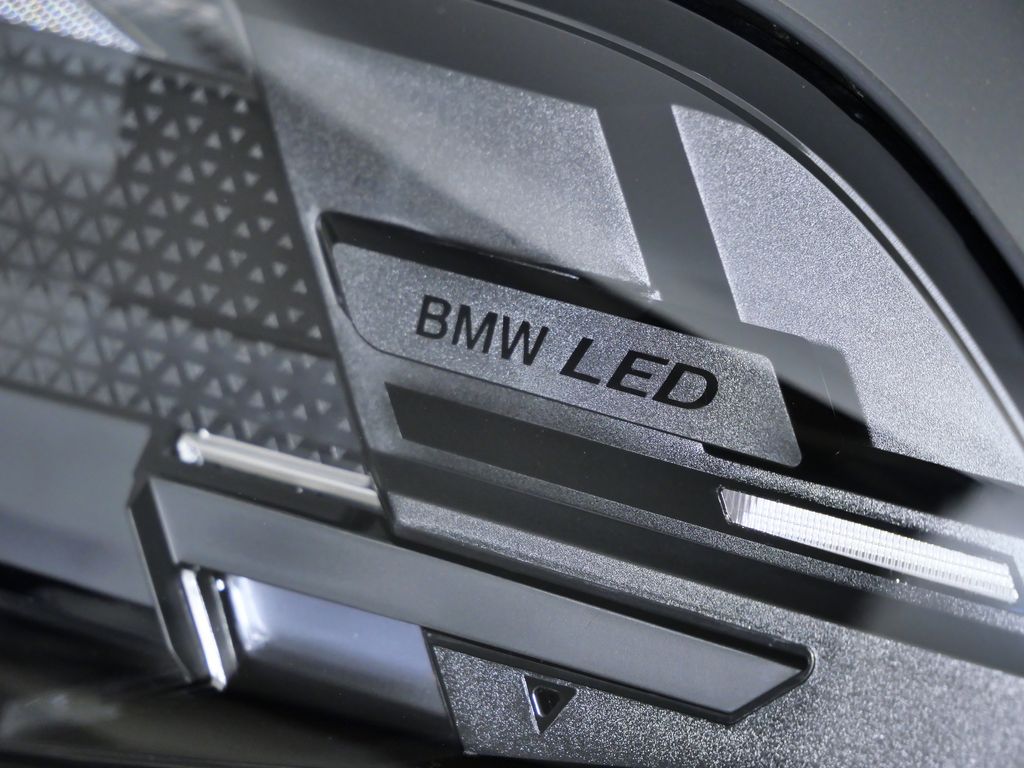 Thumbnail: 2026 BMW X5 - 4