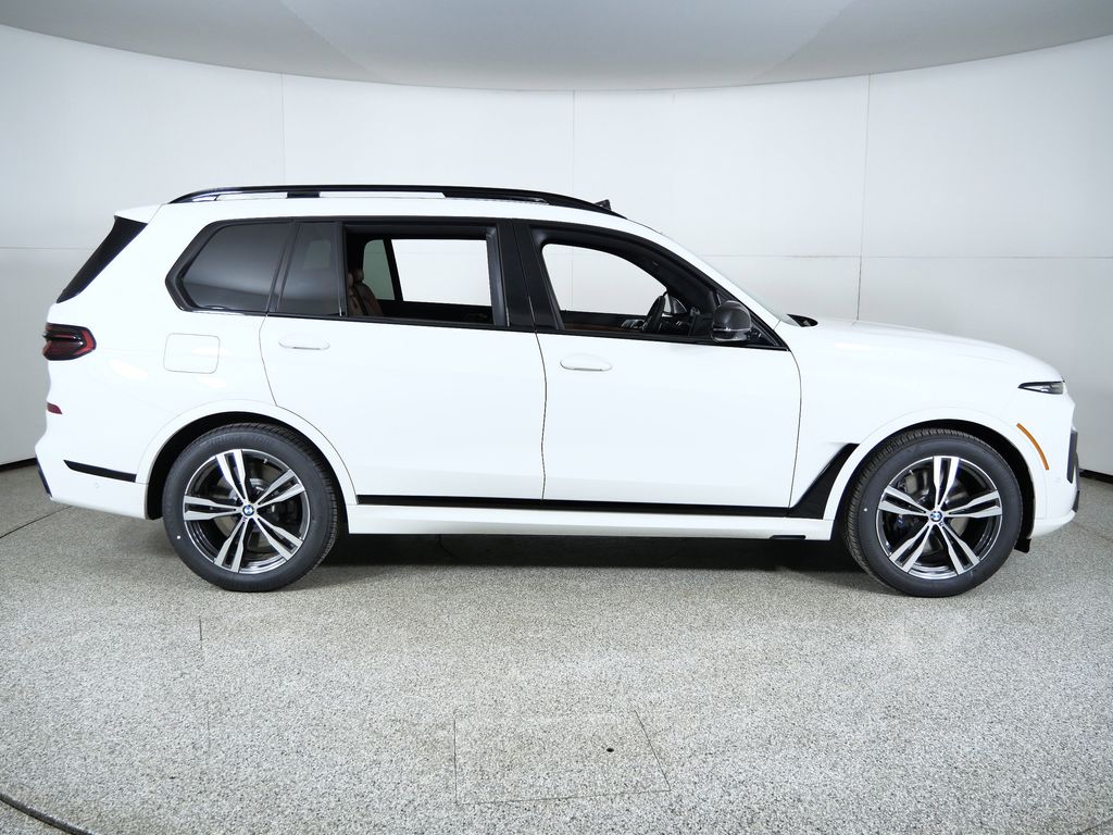 Thumbnail: 2026 BMW X7 - 8