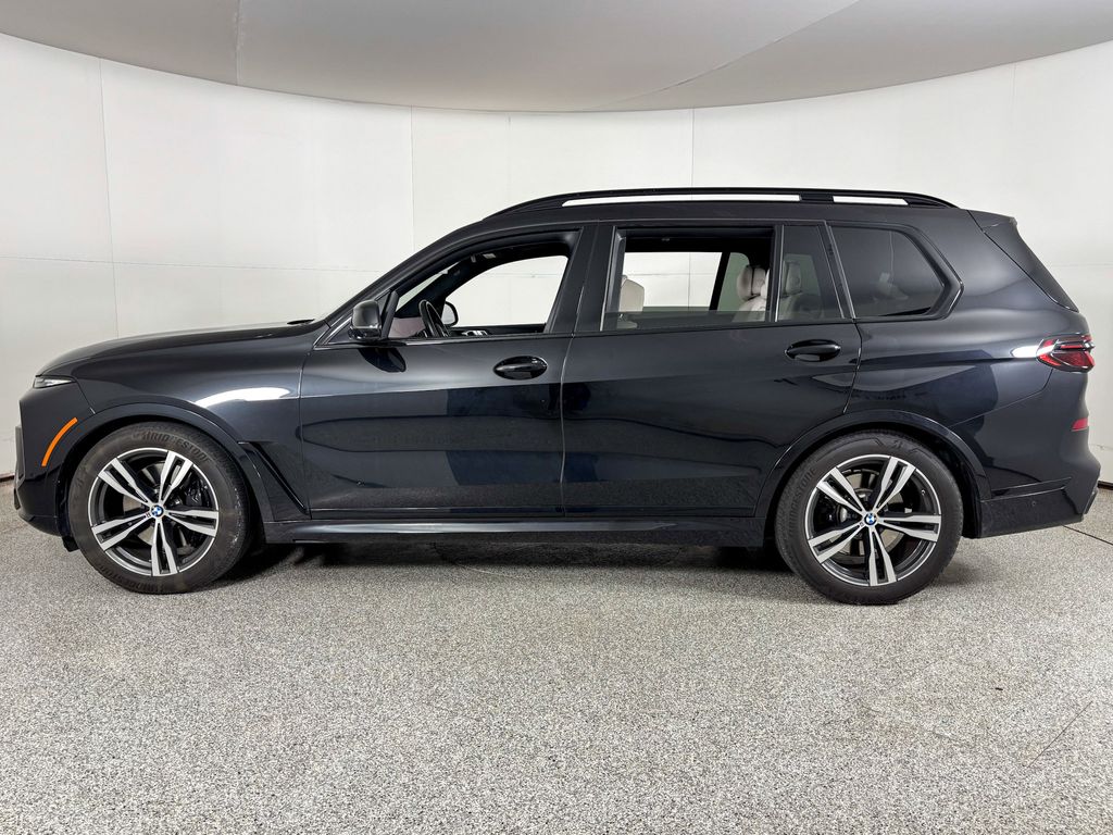 Thumbnail: 2024 BMW X7 - 6