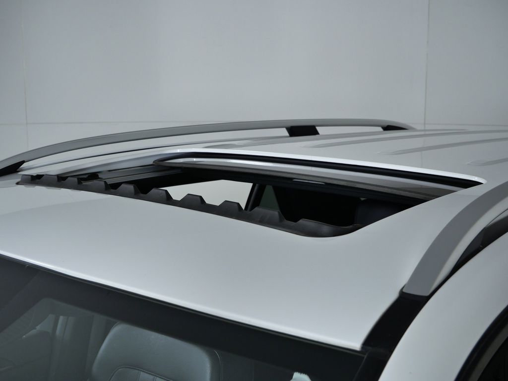 Thumbnail: 2017 Mercedes-Benz GLE - 19