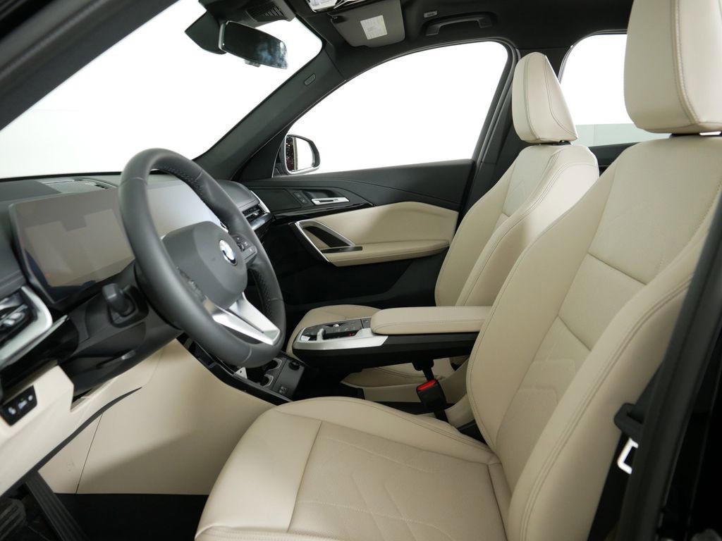 Thumbnail: 2025 BMW X1 - 31