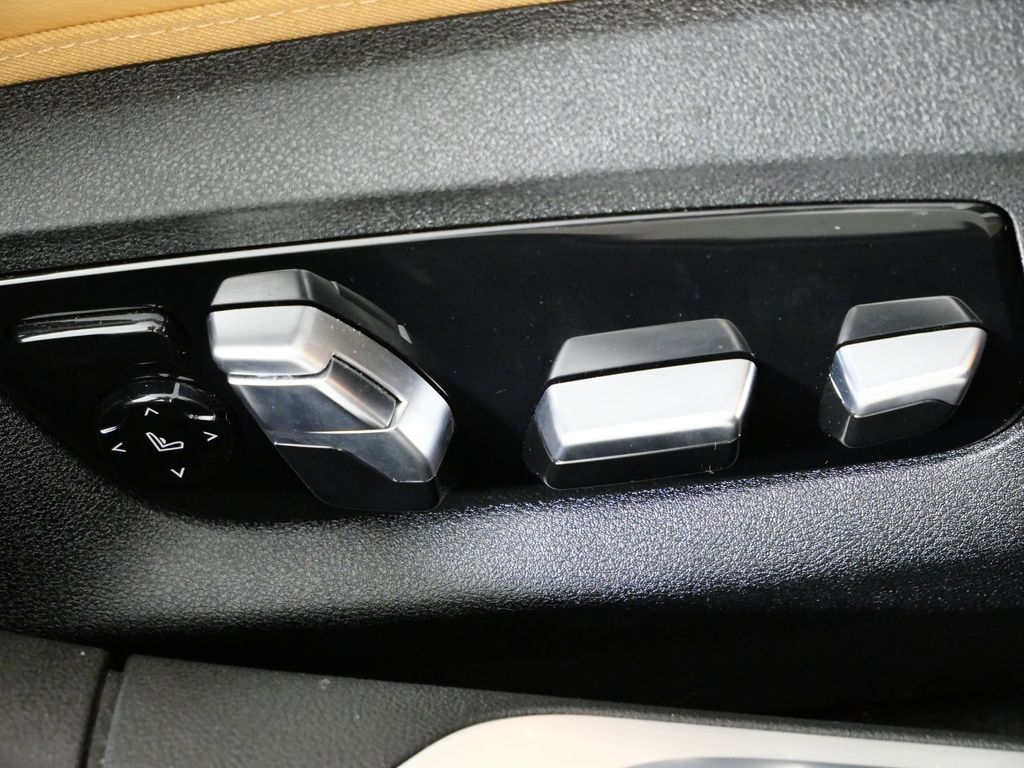 Thumbnail: 2022 BMW 7 Series - 27