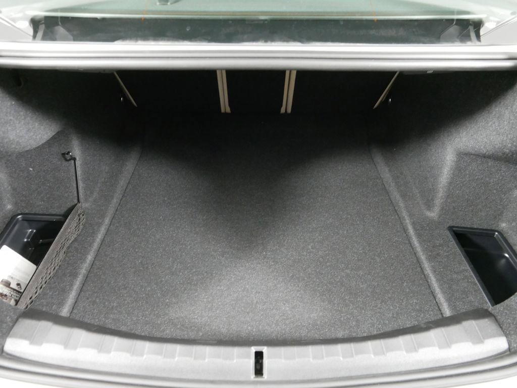 Thumbnail: 2025 BMW 3 Series - 27