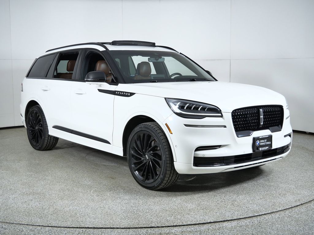 Thumbnail: 2023 Lincoln Aviator - 8