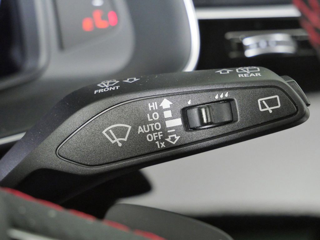 Thumbnail: 2025 Audi SQ7 - 42