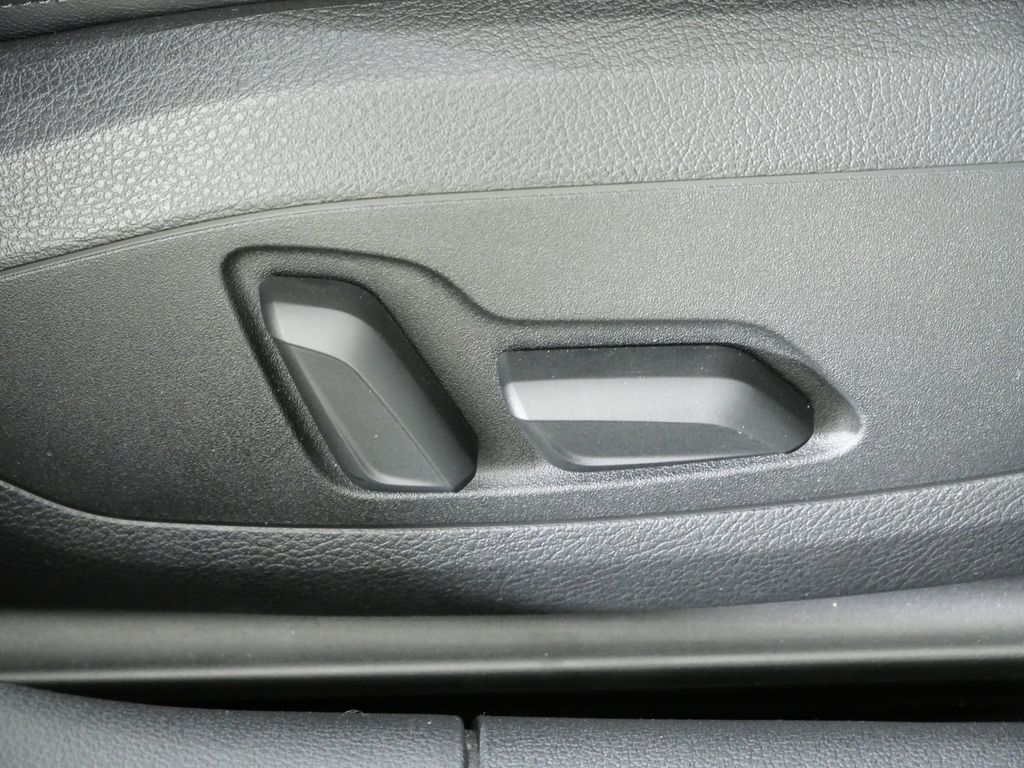 Thumbnail: 2021 Audi A4 - 23