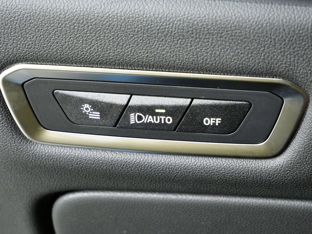 Thumbnail: 2026 BMW X7 - 42