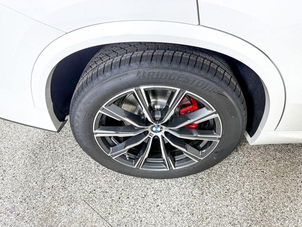 Thumbnail: 2026 BMW X5 - 18