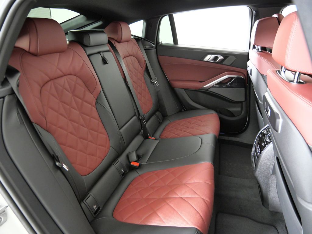 Thumbnail: 2026 BMW X6 - 27