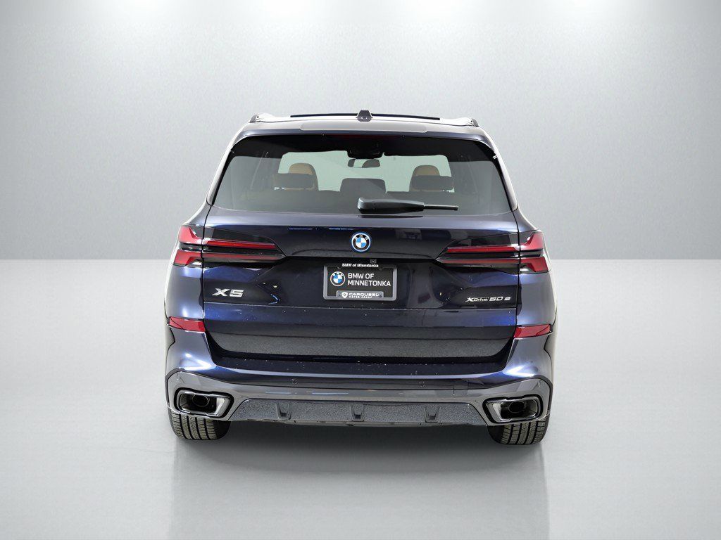 Thumbnail: 2026 BMW X5 - 11