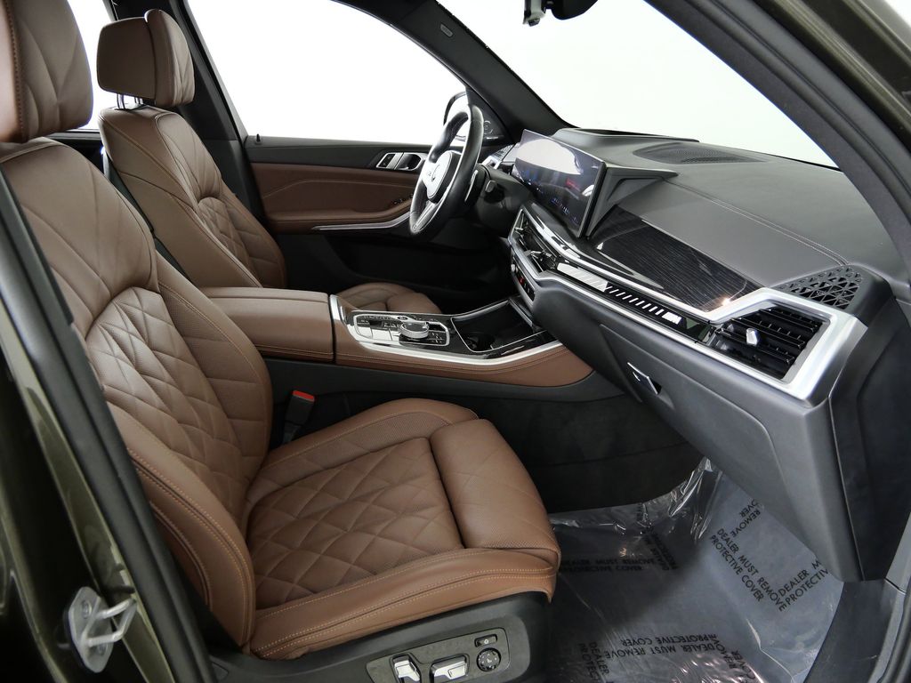 Thumbnail: 2024 BMW X5 - 24