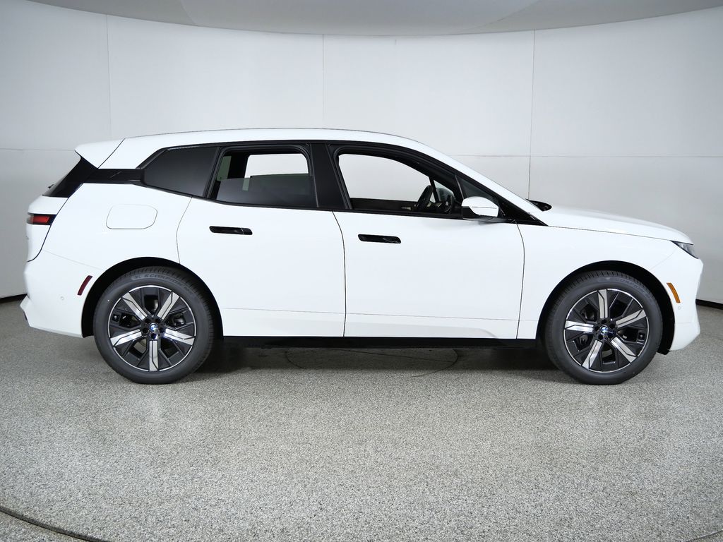 Thumbnail: 2026 BMW iX - 8