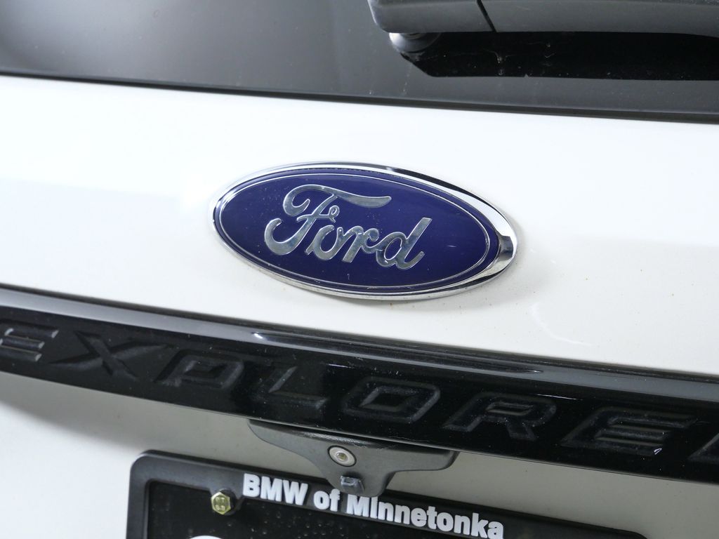 Thumbnail: 2016 Ford Explorer - 12