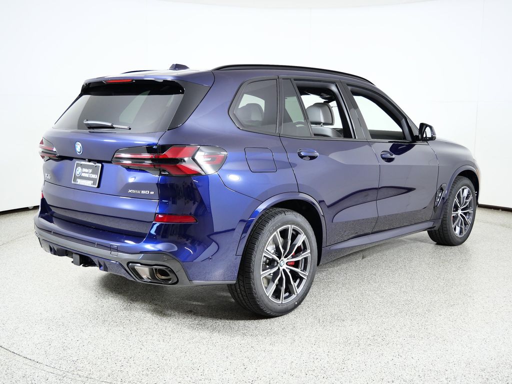 Thumbnail: 2026 BMW X5 - 9