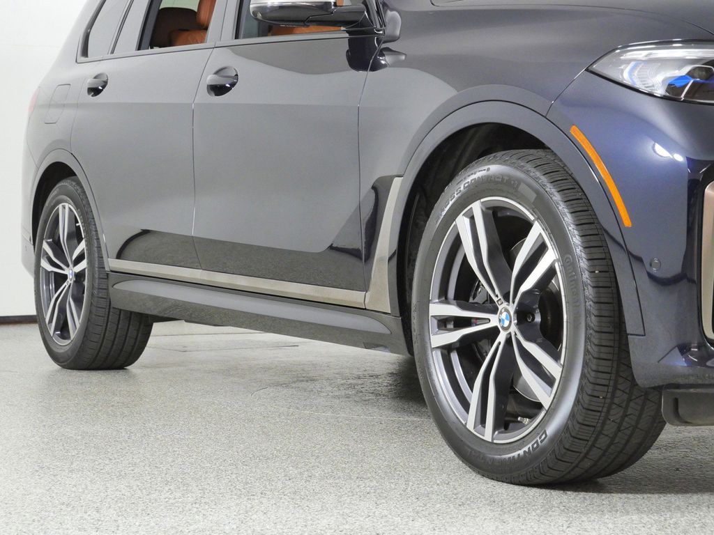 Thumbnail: 2021 BMW X7 - 6
