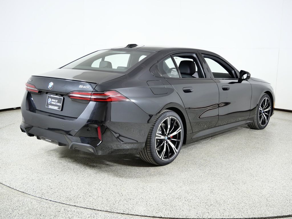 Thumbnail: 2026 BMW 5 Series - 9