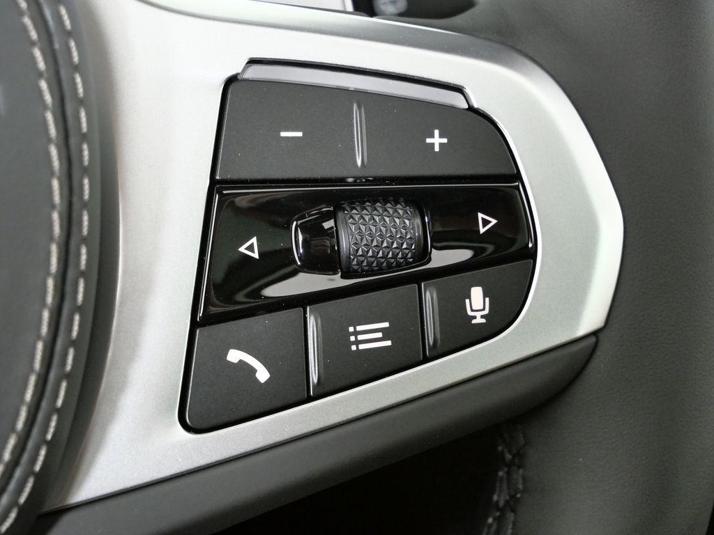 Thumbnail: 2026 BMW X5 - 42