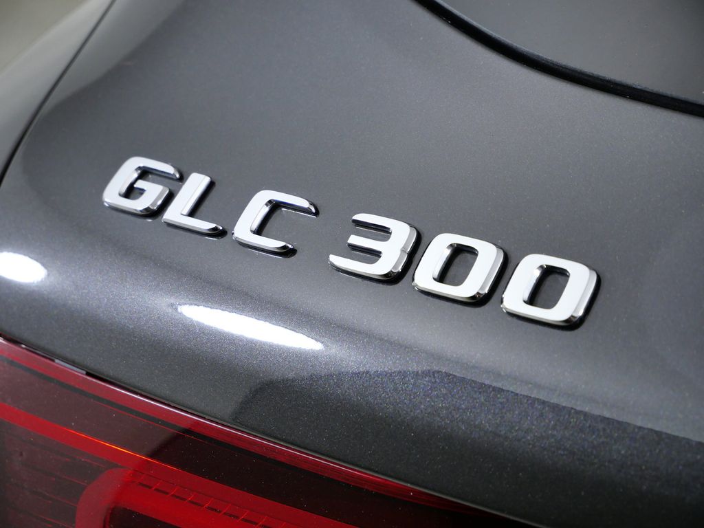 Thumbnail: 2021 Mercedes-Benz GLC - 14