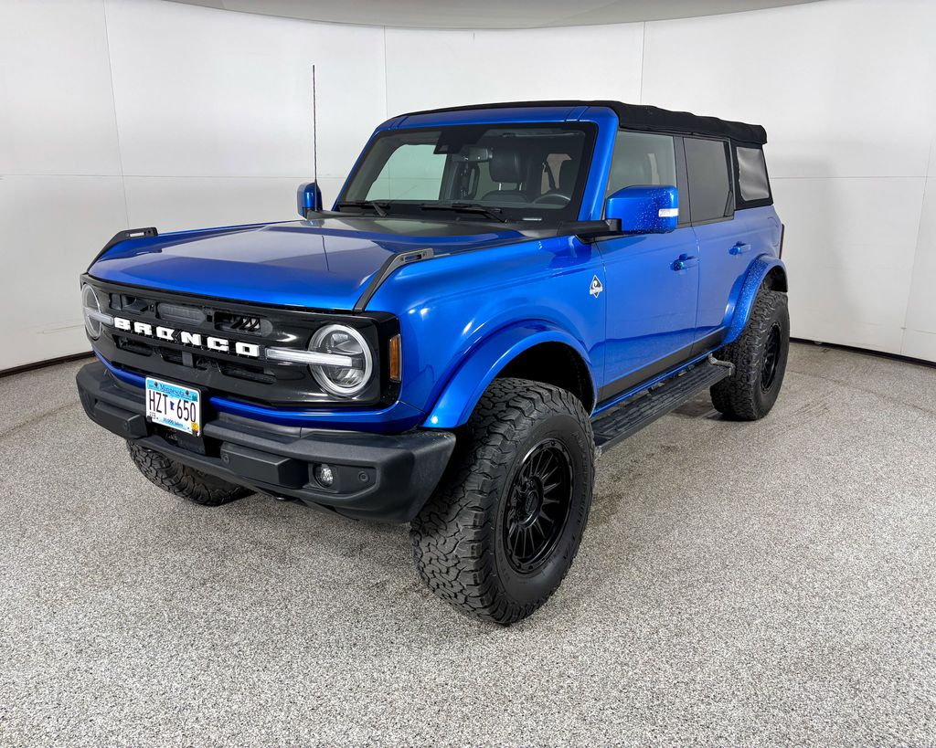 2022 Ford Bronco Outer Banks -
                  Wayzata, MN