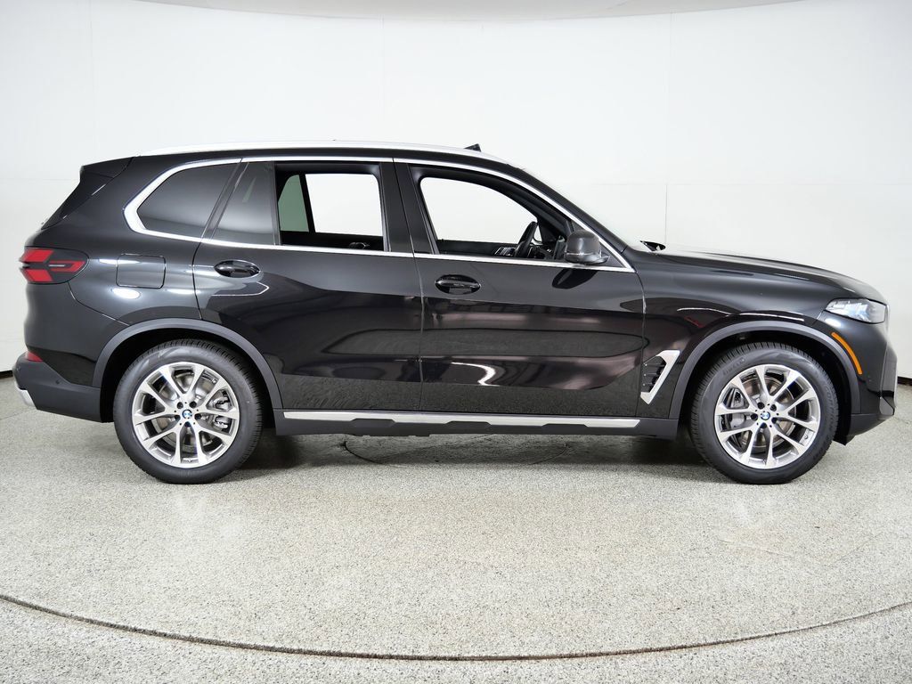 Thumbnail: 2026 BMW X5 - 10