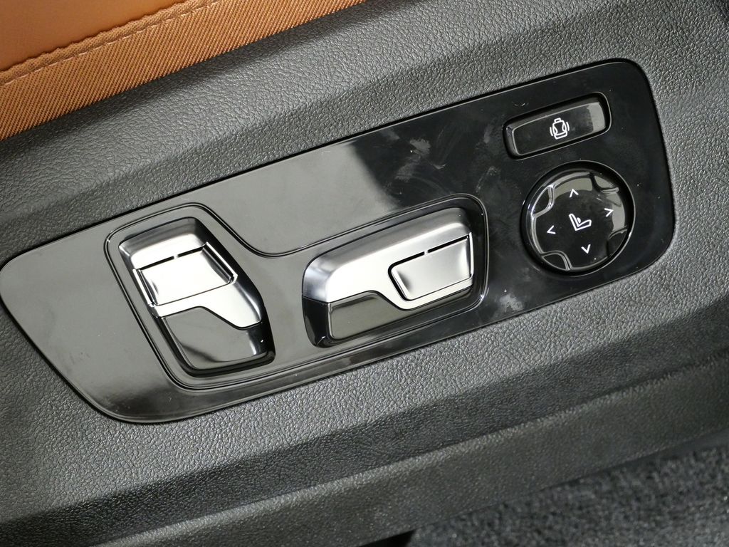 Thumbnail: 2026 BMW X5 - 22