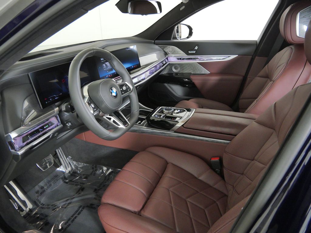 Thumbnail: 2023 BMW 7 Series - 39