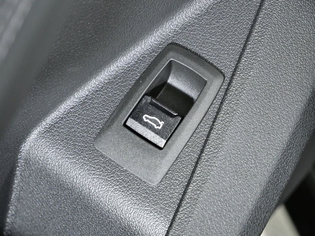 Thumbnail: 2026 BMW 2 Series - 37