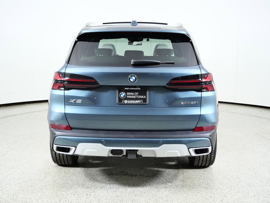 Thumbnail: 2026 BMW X5 - 10