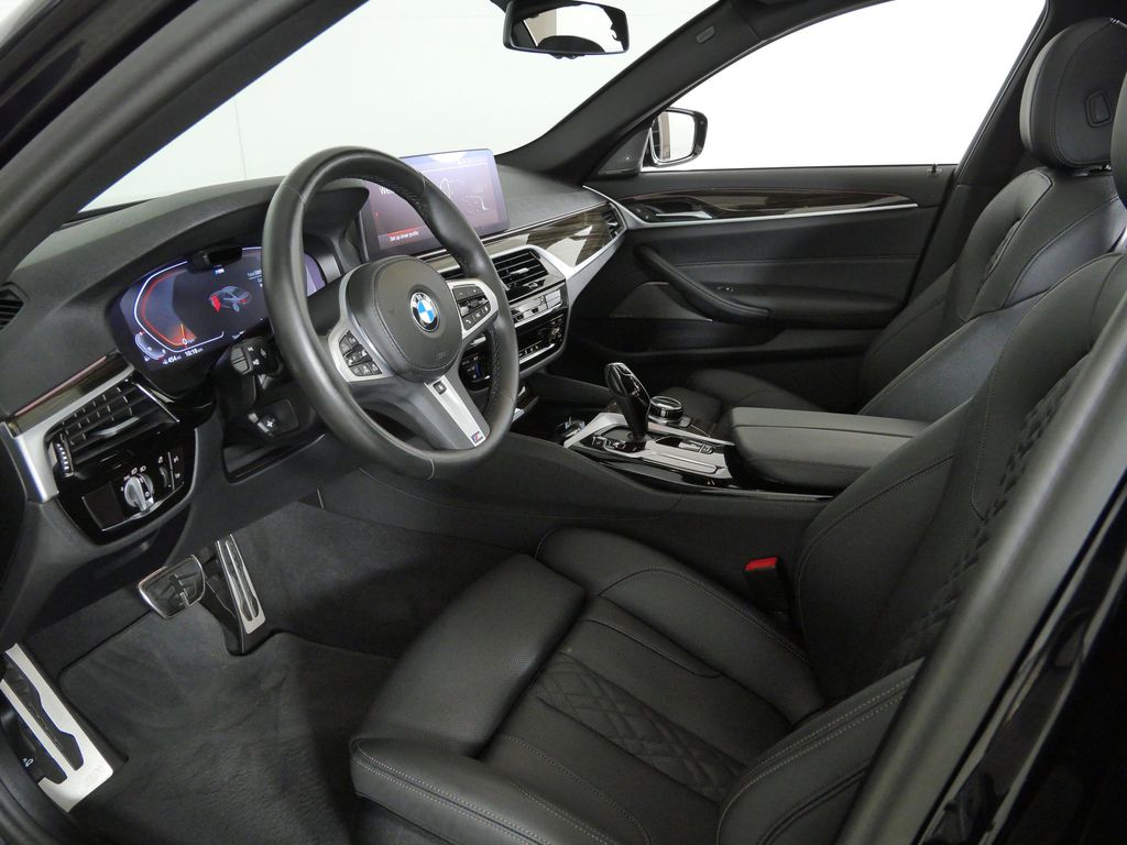 Thumbnail: 2023 BMW 5 Series - 38