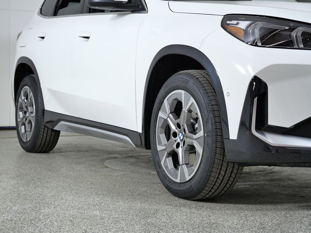 Thumbnail: 2026 BMW X1 - 6