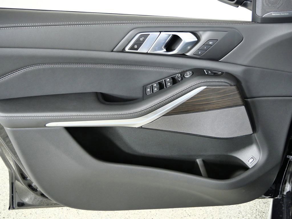 Thumbnail: 2026 BMW X5 - 35