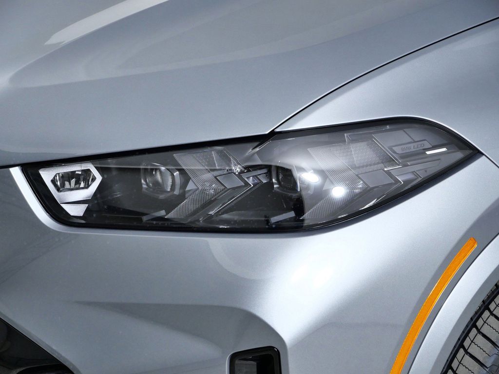 Thumbnail: 2026 BMW X5 - 3