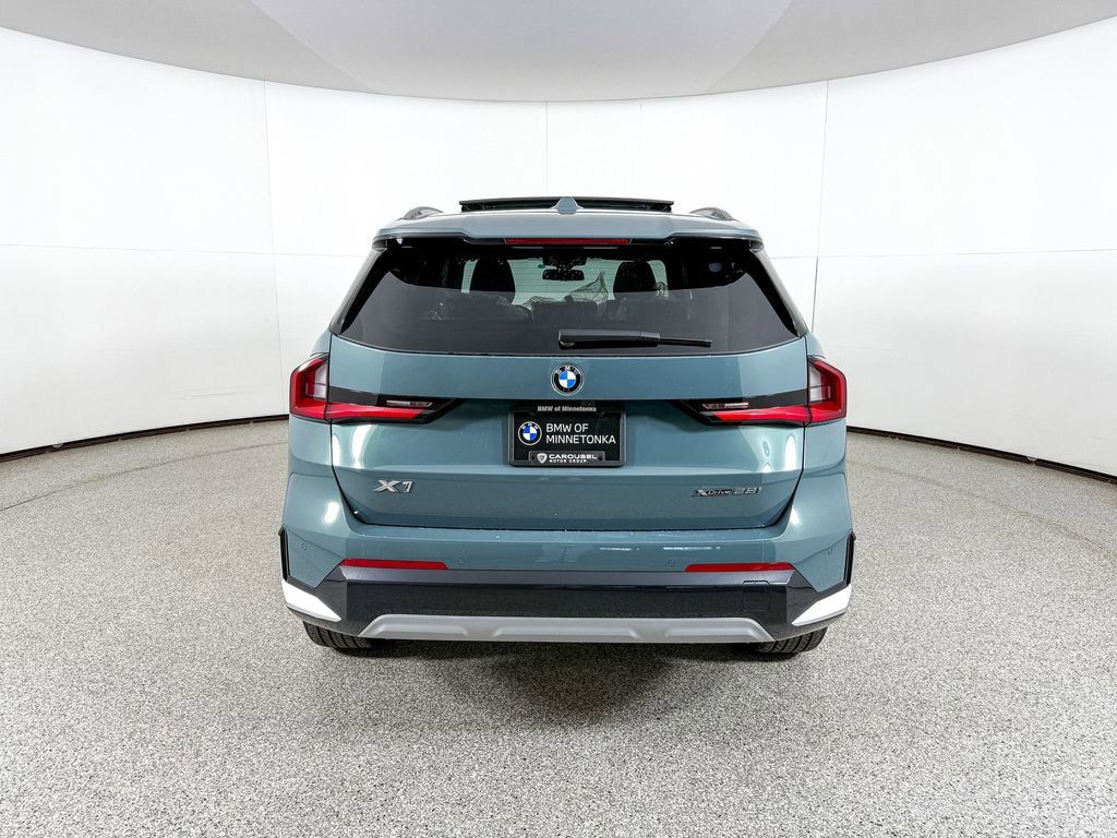 Thumbnail: 2025 BMW X1 - 14